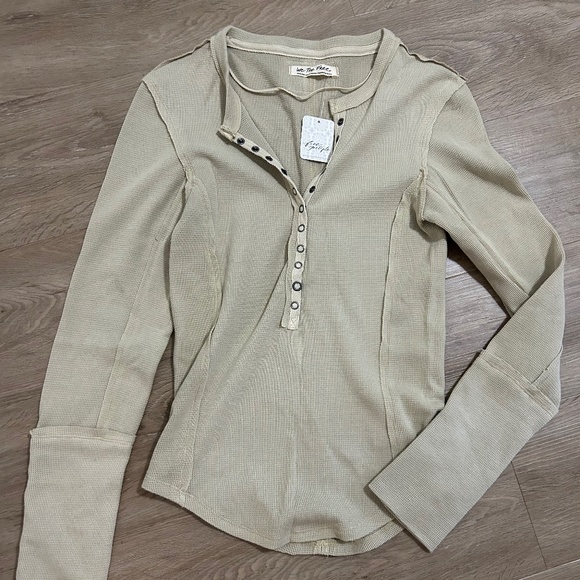 Free people long sleeve T-shirt - Picture 1 of 5